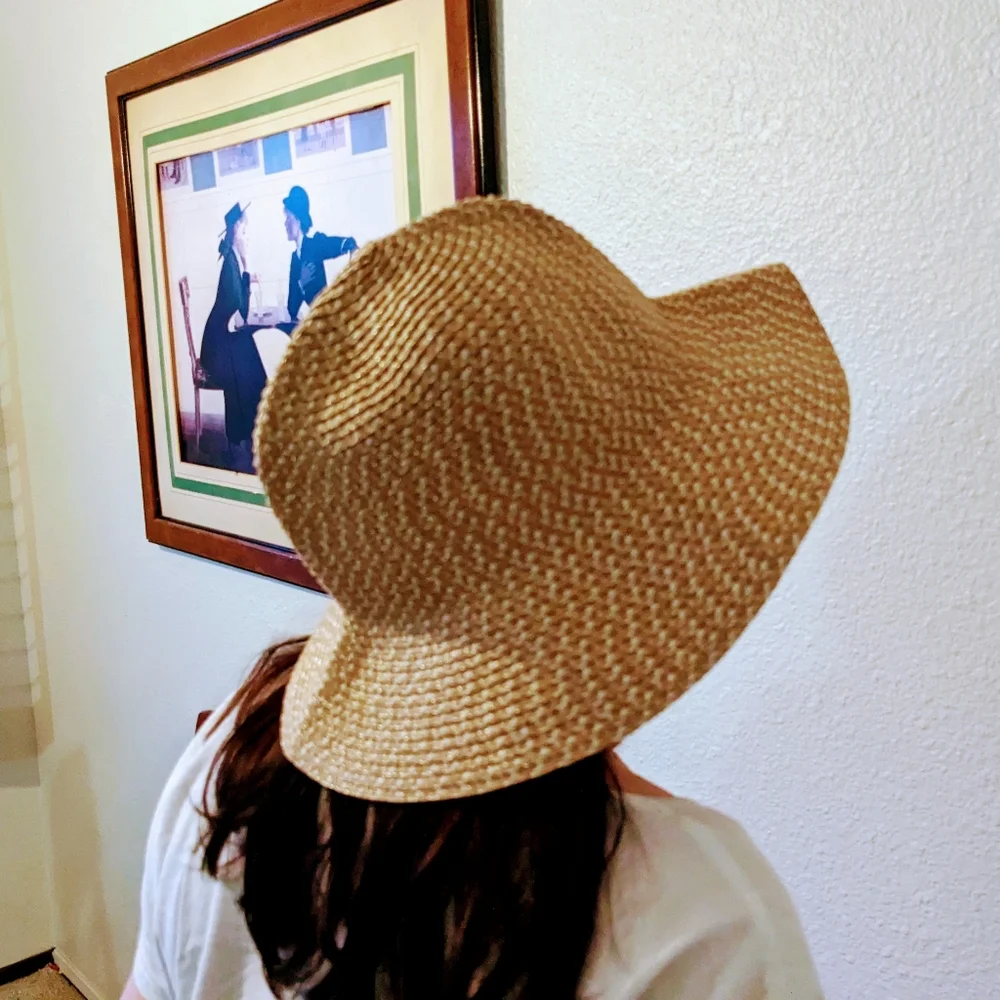 Sun Hat Tan and Cream W/Gold Thread Foldable
